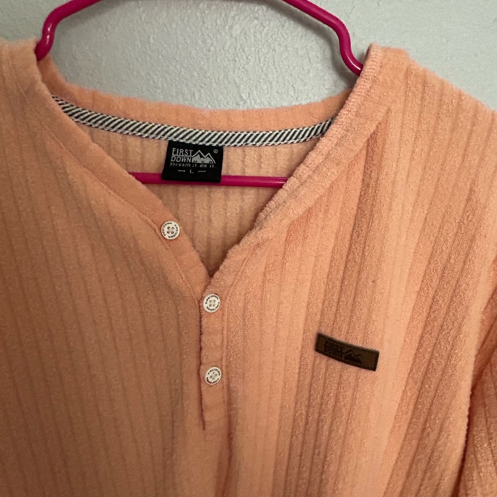 Vintage Coral Ribbed Henley Sweater - Picture 5 of 6